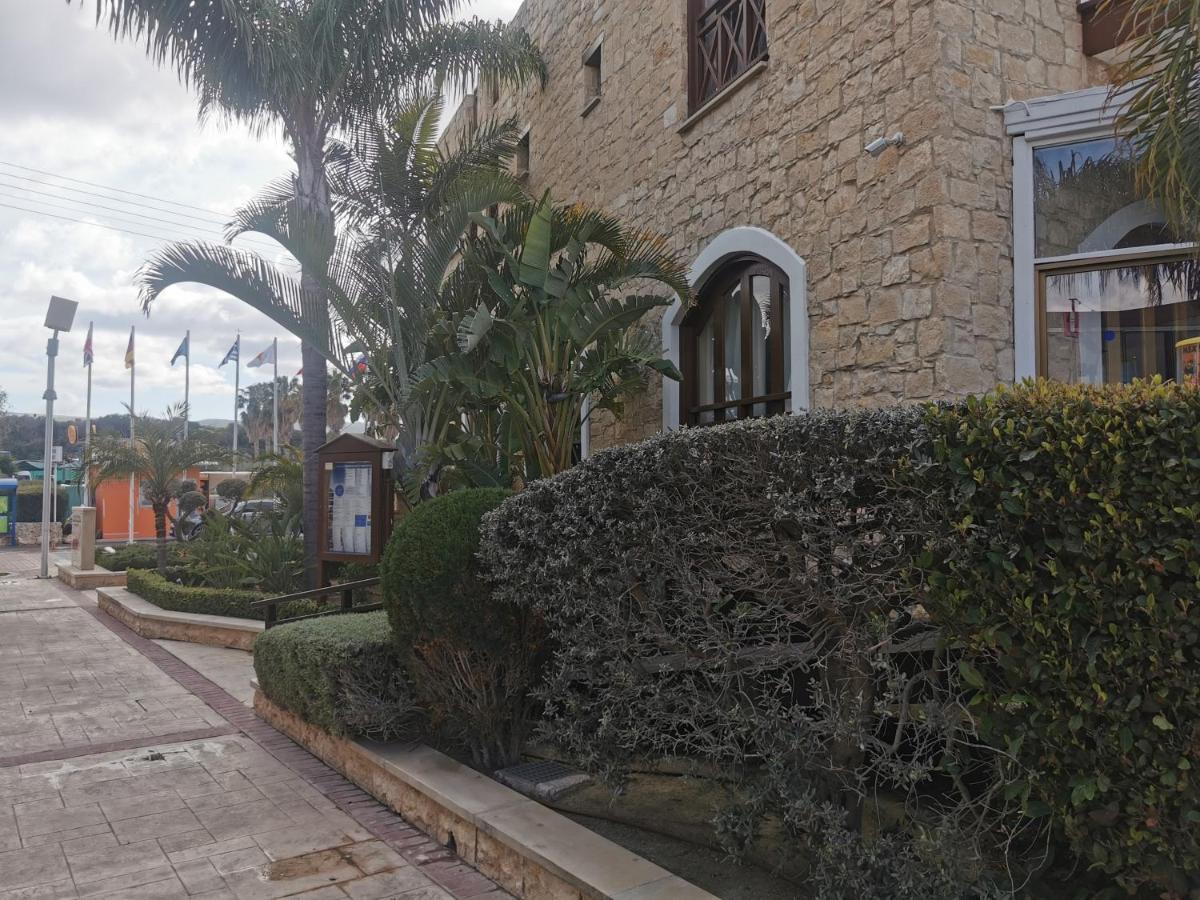 Y & P Latchi Hotel المظهر الخارجي الصورة