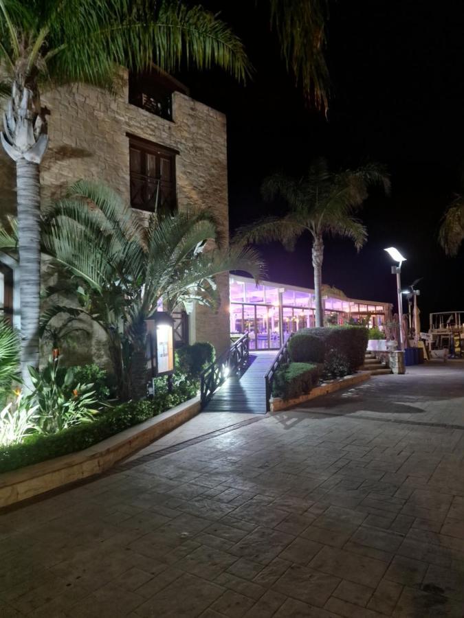 Y & P Latchi Hotel المظهر الخارجي الصورة
